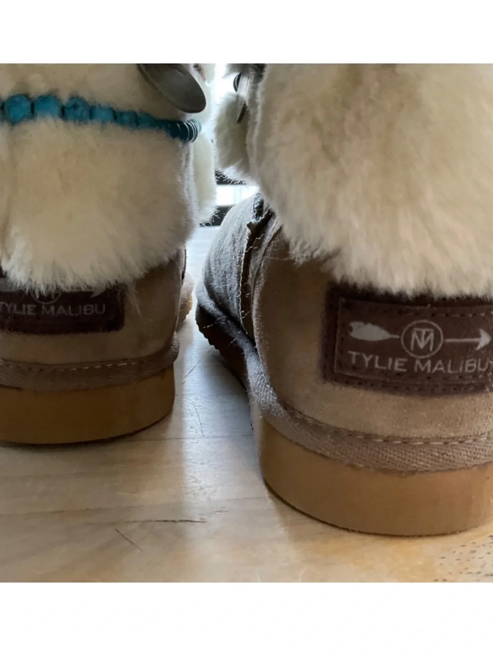 NEW RARE TYLIE MALIBU GYPSY TURQUOISE BEAD EMBELLISHED SHEARLING BOOT | 10